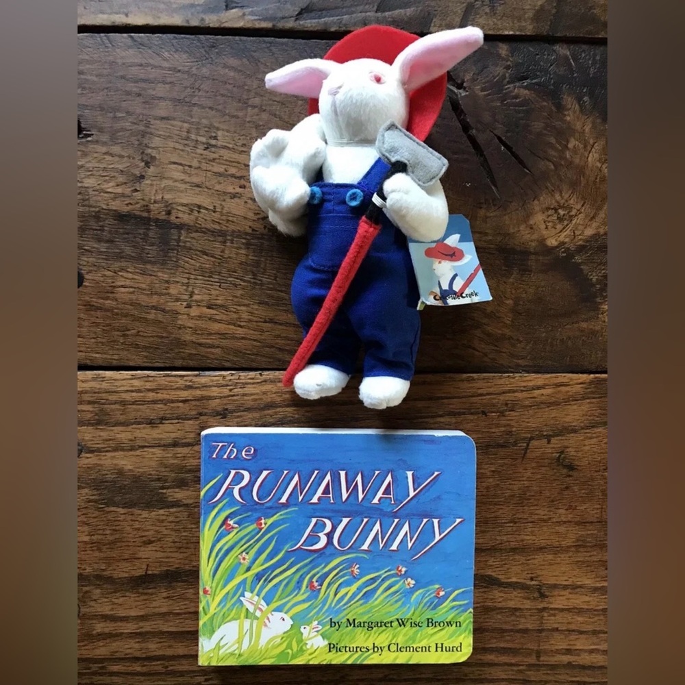 THE RUNAWAY BUNNY Set: Boardbook 1st Edition 1991 and Mama Rabbit Doll